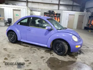 2005 Volkswagen New Beetle Coupe GL with VIN 3VWBK31C05M408271, listed as a Copart auction lot 42717765 with 192,082 mi miles and Salvage Title. Bid and sale history available at carsss.com. Image 4.