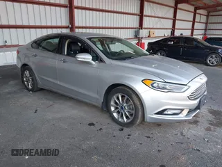 2017 Ford Fusion SE z VIN 3FA6P0HD4HR124528, wystawiony jako IAAI lot #42090800 z przebiegiem 91 267 mil mil oraz . Historia ofert i sprzedaży dostępna na DreamBid. Obrazek 1.