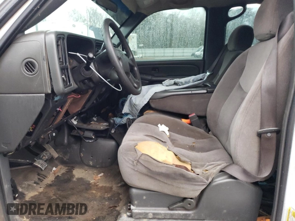 2007 GMC Sierra 3500 DRW Work Trk z VIN 1GTJK33D87F124104, wystawiony jako Copart lot #80835084 z przebiegiem 321 629 mil mil oraz Szkody całkowita. Historia ofert i sprzedaży dostępna na DreamBid. Obrazek 7.