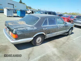 1986 Mercedes-Benz 420 with VIN WDBCA35DXGA210633, listed as a Copart auction lot 69728644 with 177,870 mi miles and Salvage Title. Bid and sale history available at carsss.com. Image 3.
