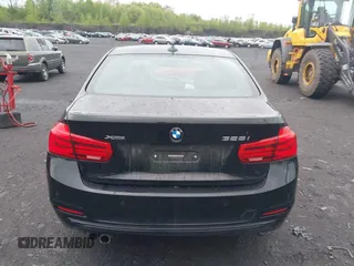 2016 BMW 3 Series 328i xDrive z VIN WBA8E3G5XGNT26311, wystawiony jako IAAI lot #42190192 z przebiegiem 124 516 mil mil oraz . Historia ofert i sprzedaży dostępna na DreamBid. Obrazek 16.