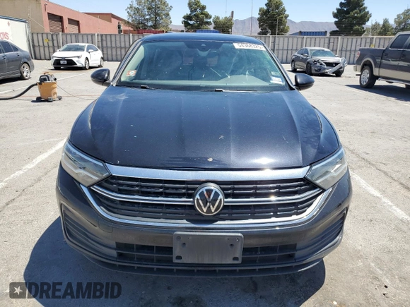 2022 Volkswagen Jetta SE z VIN 3VW7M7BU7NM032943, wystawiony jako Copart lot #54368325 z przebiegiem 32 106 mil mil oraz Szkoda całkowita • Salvage title. Historia ofert i sprzedaży dostępna na DreamBid. Obrazek 5.