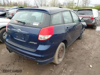 2005 Toyota Matrix STD with VIN 2T1KR32E95C351849, listed as a IAAI auction lot 41995695 with 258,405 mi miles. Bid and sale history available at carsss.com. Image 4.