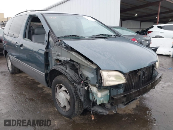 2001 Toyota Sienna LE with VIN 4T3ZF13C01U323995, listed as a IAAI auction lot 41472484 with 232,667 mi miles. Bid and sale history available at carsss.com. Image 6.