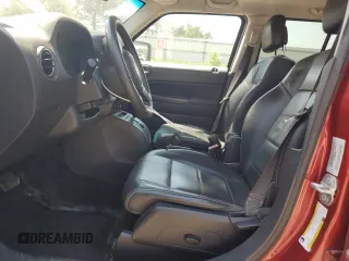 2015 Jeep Patriot Latitude with VIN 1C4NJRFB5FD417017, listed as a Copart auction lot 59879435 with 204,085 mi miles and Clean title. Bid and sale history available at DreamBid. Image 7.