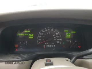2002 Lincoln Town Car Ultimate L z VIN 1LNHM85W22Y630959, wystawiony jako Copart lot #55853945 z przebiegiem 45 622 mil mil oraz Szkoda całkowita • Salvage title. Historia ofert i sprzedaży dostępna na DreamBid. Obrazek 9.