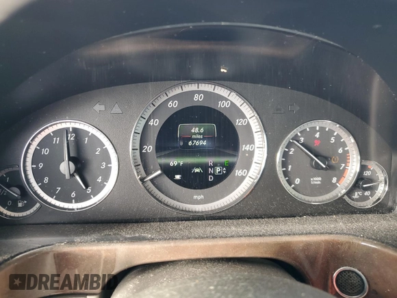 2013 Mercedes-Benz E 350 Luxury with VIN WDDHF5KB1DA737288, listed as a Copart auction lot 80308084 with 67,694 mi miles and Salvage title. Bid and sale history available at DreamBid. Image 9.