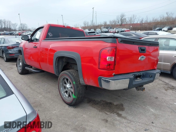 2007 Chevrolet Silverado 1500 Work Truck with VIN 1GCEC14067E553861, listed as a IAAI auction lot 41100376 with 177,573 mi miles. Bid and sale history available at carsss.com. Image 3.