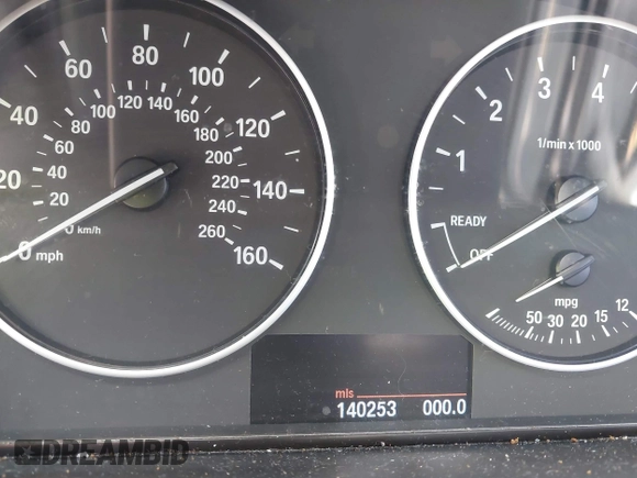 2013 BMW 3 Series 320i with VIN WBA3B1C5XDF462859, listed as a IAAI auction lot 42191369 with 140,253 mi miles and . Bid and sale history available at carsss.com. Image 7.