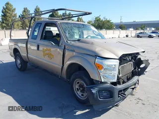 2012 Ford F-250 XL z VIN 1FT7X2A64CEC71286, wystawiony jako IAAI lot #42536742 z przebiegiem Nie podano mil oraz . Historia ofert i sprzedaży dostępna na DreamBid. Obrazek 1.