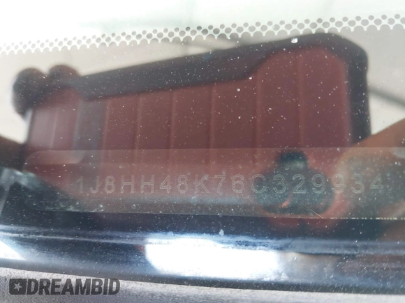 2006 Jeep Commander z VIN 1J8HH48K76C329934, wystawiony jako IAAI lot #41528939 z przebiegiem 180 006 mil mil oraz . Historia ofert i sprzedaży dostępna na DreamBid. Obrazek 9.