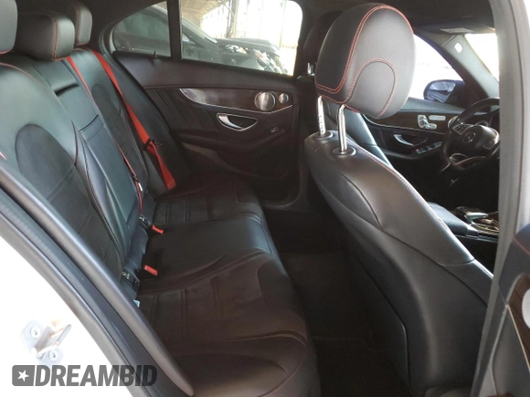 2017 Mercedes-Benz C 43 AMG z VIN 55SWF6EB2HU193012, wystawiony jako Copart lot #61035515 z przebiegiem 59 916 mil mil oraz Szkoda całkowita • Salvage title. Historia ofert i sprzedaży dostępna na DreamBid. Obrazek 10.
