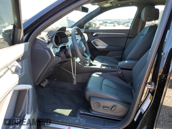 2022 Audi Q3 S line Premium with VIN WA1DECF32N1056927, listed as a Copart auction lot 39252533 with 5,258 mi miles. Bid and sale history available at carsss.com. Image 7.