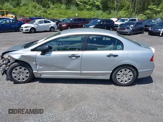 2009 Honda Civic DX-VP z VIN 2HGFA16399H349229, wystawiony jako IAAI lot #41749953 z przebiegiem 201 533 mil mil oraz . Historia ofert i sprzedaży dostępna na DreamBid. Obrazek 15.