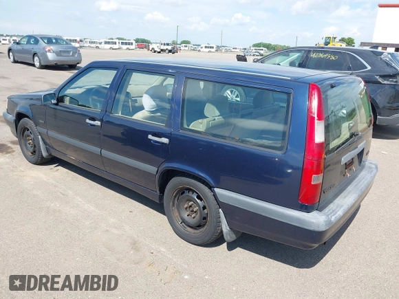 1996 Volvo 850 с VIN YV1LW5549T2227310, выставлен на аукционе IAAI как лот 42382839 с пробегом 187 485 миль миль и . История ставок и продаж доступна на DreamBid. Изображение 3.