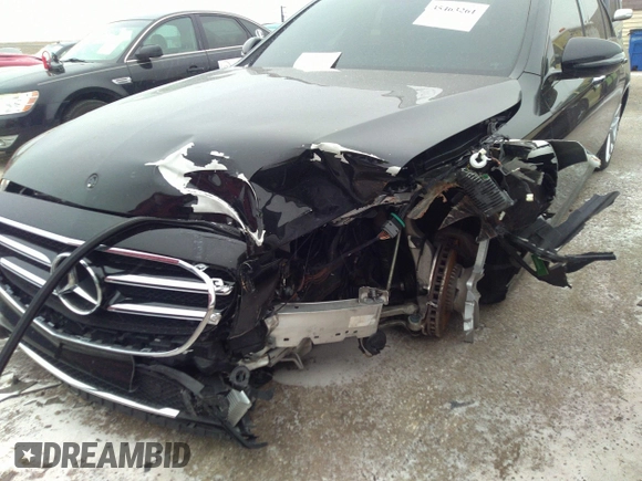 2019 Mercedes-Benz E 450 with VIN WDDZF6JBXKA578859, listed as a IAAI auction lot 35463261 with 32,553 mi miles and . Bid and sale history available at DreamBid. Image 6.