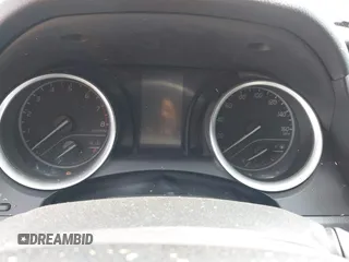 2024 Toyota Camry LE z VIN 4T1R11AK3RU223693, wystawiony jako IAAI lot #41920547 z przebiegiem Nie podano mil oraz . Historia ofert i sprzedaży dostępna na DreamBid. Obrazek 14.