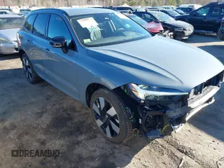 2024 Volvo XC60 Recharge Plug-In Hybrid Plus Dark Theme with VIN YV4H60DL0R1918759, listed as a IAAI auction lot 41495835 with 3,277 mi miles. Bid and sale history available at carsss.com. Image 1.