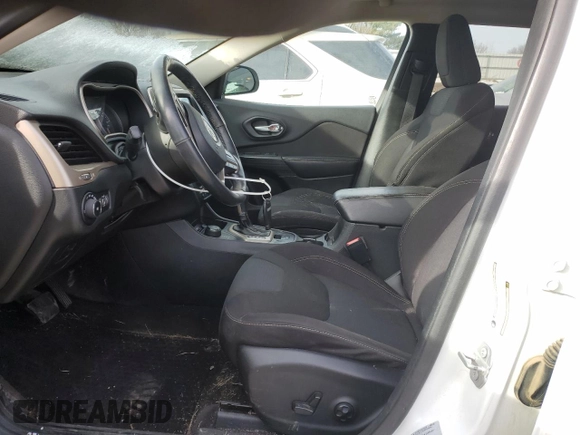 2016 Jeep Cherokee Latitude with VIN 1C4PJMCB5GW270008, listed as a Copart auction lot 43928675 with 157,704 mi miles and Salvage Title. Bid and sale history available at carsss.com. Image 7.