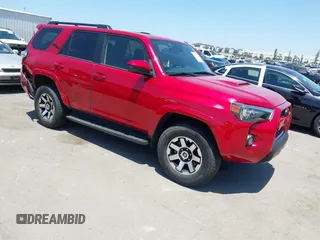 2020 Toyota 4Runner SR5 with VIN JTEBU5JR0L5780723, listed as a IAAI auction lot 42313577 with 49,202 mi miles and . Bid and sale history available at DreamBid. Image 1.