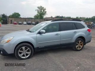 2013 Subaru Outback Limited с VIN 4S4BRCLC8D3288324, выставлен на аукционе IAAI как лот 42381236 с пробегом 142 224 миль миль и . История ставок и продаж доступна на DreamBid. Изображение 13.