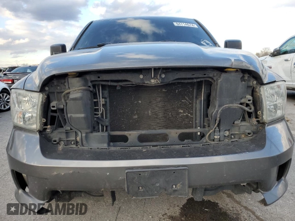 2013 Ram 1500 Express z VIN 1C6RR6FT2DS673827, wystawiony jako Copart lot #84714674 z przebiegiem 259 150 mil mil oraz Czysty tytuł • Clean title. Historia ofert i sprzedaży dostępna na DreamBid. Obrazek 5.