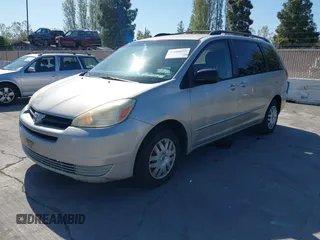 2004 Toyota Sienna CE with VIN 5TDZA23CX4S210033, listed as a IAAI auction lot 42086059 with 271,521 mi miles. Bid and sale history available at carsss.com. Image 2.