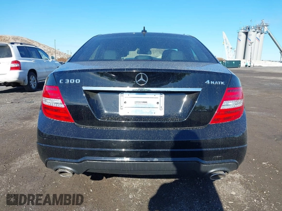 2013 Mercedes-Benz C 300 Sport with VIN WDDGF8AB5DG075257, listed as a IAAI auction lot 42197745 with 19,571 mi miles and . Bid and sale history available at carsss.com. Image 16.