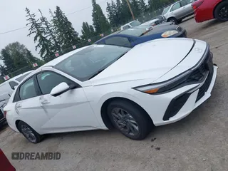 2024 Hyundai Elantra SEL z VIN KMHLM4DG6RU697014, wystawiony jako IAAI lot #42441346 z przebiegiem 28 771 mil mil oraz . Historia ofert i sprzedaży dostępna na DreamBid. Obrazek 13.
