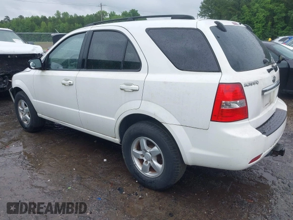 2008 Kia Sorento LX with VIN KNDJC735185785977, listed as a IAAI auction lot 42237098 with 145,231 mi miles and . Bid and sale history available at DreamBid. Image 3.