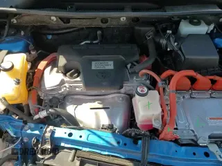 2017 Toyota RAV4 XLE z VIN JTMRJREV2HD102689, wystawiony jako Copart lot #67487485 z przebiegiem 85 688 mil mil oraz Szkoda całkowita • Salvage title. Historia ofert i sprzedaży dostępna na DreamBid. Obrazek 15.