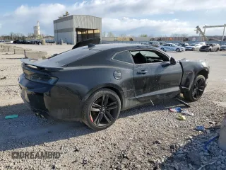 2018 Chevrolet Camaro 2SS z VIN 1G1FH1R78J0175017, wystawiony jako Copart lot #52589425 z przebiegiem Nie podano mil oraz Szkody całkowita. Historia ofert i sprzedaży dostępna na DreamBid. Obrazek 3.
