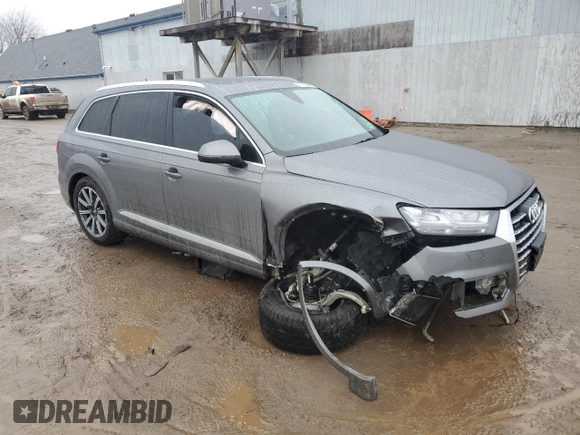 2017 Audi Q7 Premium Plus with VIN WA1LAAF75HD017136, listed as a Copart auction lot 47532085 with 98,335 mi miles and Clean Title. Bid and sale history available at carsss.com. Image 4.