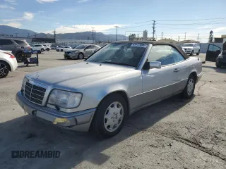 1994 Mercedes-Benz E Class with VIN WDBEA66E0RC089491, listed as a Copart auction lot 45417885 with 135,449 mi miles and Salvage Title. Bid and sale history available at carsss.com. Image 1.