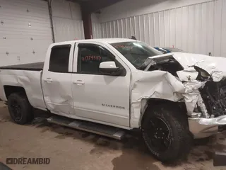 2018 Chevrolet Silverado 1500 LT with VIN 2GCVKREC6J1109169, listed as a IAAI auction lot 41729537 with 76,380 mi miles. Bid and sale history available at carsss.com. Image 17.