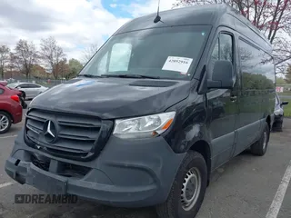 2019 Mercedes-Benz Sprinter Passenger z VIN WDZPF0CD3KP130537, wystawiony jako IAAI lot #42052916 z przebiegiem 192 310 mil mil oraz . Historia ofert i sprzedaży dostępna na DreamBid. Obrazek 17.