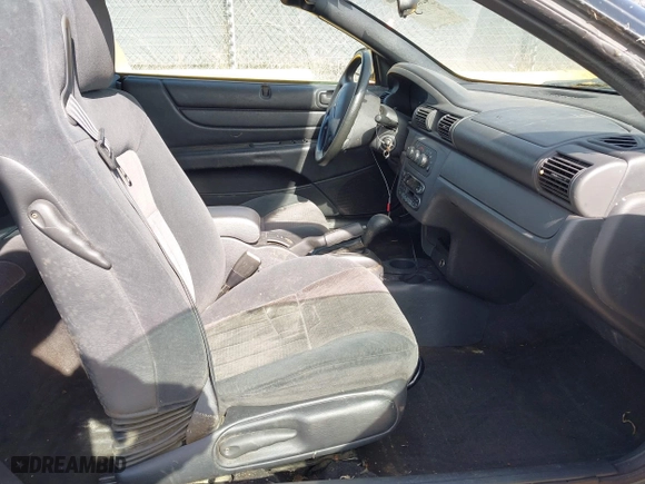 2004 Chrysler Sebring LX with VIN 1C3EL45X04N152674, listed as a IAAI auction lot 42056024 with 88,773 mi miles. Bid and sale history available at carsss.com. Image 5.