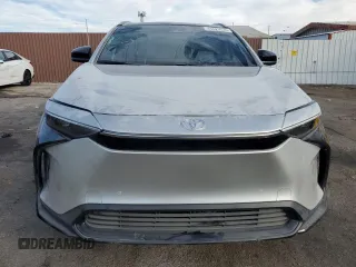 2024 Toyota bZ4X XLE with VIN JTMABACA4RA088146, listed as a Copart auction lot 43629625 with 849 mi miles and Salvage Title. Bid and sale history available at DreamBid. Image 5.
