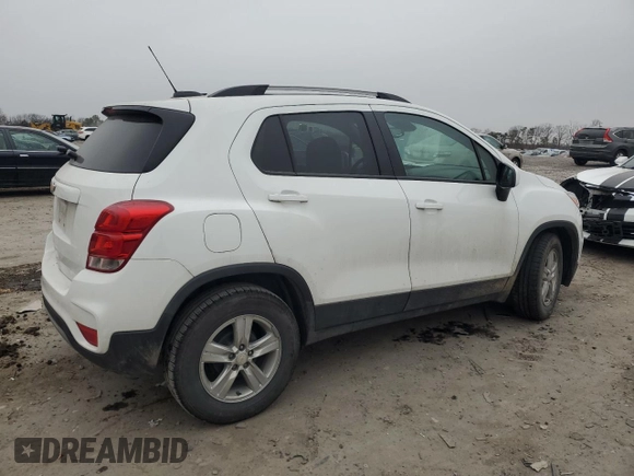 2022 Chevrolet Trax LT with VIN KL7CJLSM6NB509112, listed as a Copart auction lot 43386365 with 82,817 mi miles and Clean Title. Bid and sale history available at carsss.com. Image 3.