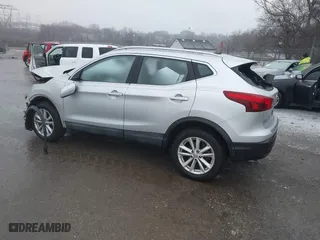2017 Nissan Rogue Sport SV with VIN JN1BJ1CRXHW131728, listed as a IAAI auction lot 41504583 with 17,859 mi miles. Bid and sale history available at carsss.com. Image 3.