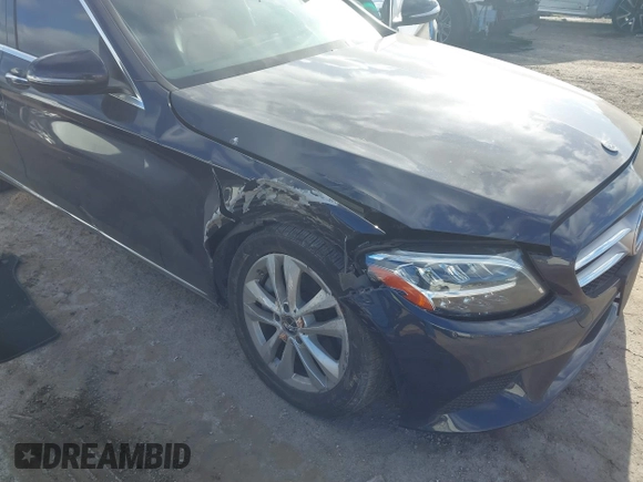2019 Mercedes-Benz C 300 with VIN 55SWF8EB1KU319315, listed as a IAAI auction lot 41280828 with 81,845 mi miles and . Bid and sale history available at carsss.com. Image 6.