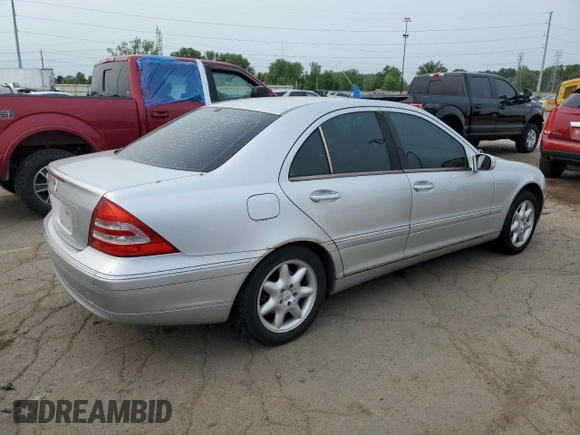 2001 Mercedes-Benz C 320 с VIN WDBRF64J21F119161, выставлен на аукционе Copart как лот 60994625 с пробегом 117 744 миль миль и Чистый • Clean title. История ставок и продаж доступна на DreamBid. Изображение 3.