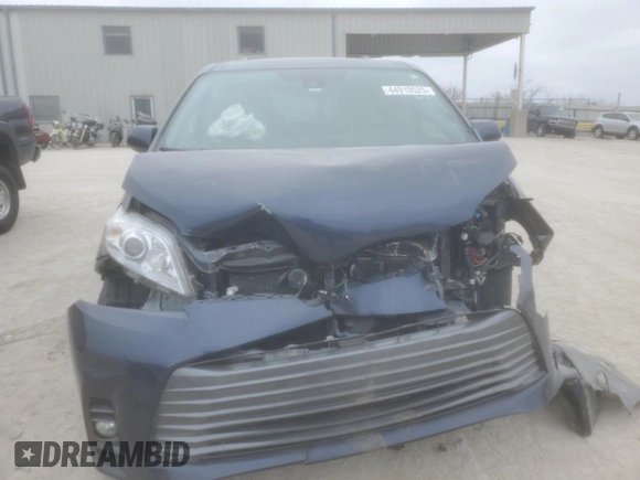 2018 Toyota Sienna XLE Auto Access Seat with VIN 5TDYZ3DC1JS958089, listed as a Copart auction lot 44910525 with 125,431 mi miles and Salvage Title. Bid and sale history available at carsss.com. Image 5.