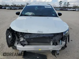 2024 Jeep Compass Latitude with VIN 3C4NJDBN7RT155213, listed as a Copart auction lot 44504135 with 10,299 mi miles and Salvage Title. Bid and sale history available at carsss.com. Image 5.
