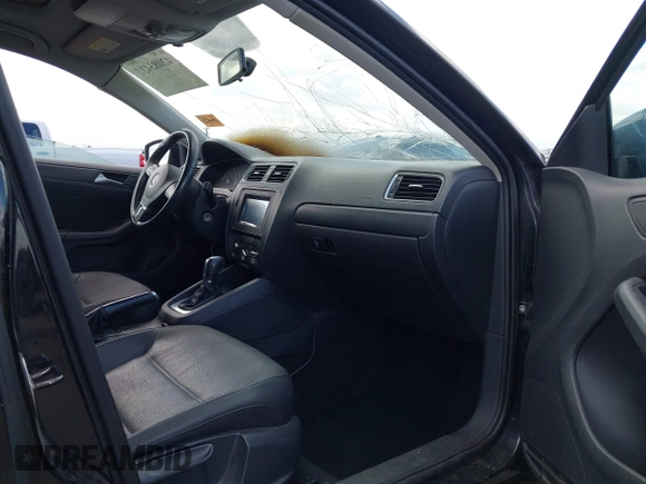2012 Volkswagen Jetta SE с VIN 3VWDP7AJ1CM377271, выставлен на аукционе IAAI как лот 42083435 с пробегом Не указан миль и . История ставок и продаж доступна на DreamBid. Изображение 5.