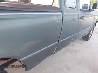 1996 Ford Ranger XL z VIN 1FTCR14AXTTA10663, wystawiony jako IAAI lot #42312413 z przebiegiem 104 211 mil mil oraz . Historia ofert i sprzedaży dostępna na DreamBid. Obrazek 13.