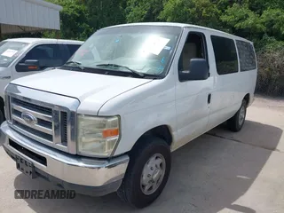2010 Ford Econoline Passenger XL z VIN 1FBNE3BLXADA12591, wystawiony jako IAAI lot #42269872 z przebiegiem 374 820 mil mil oraz . Historia ofert i sprzedaży dostępna na DreamBid. Obrazek 2.