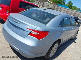 2013 Chrysler 200 Touring with VIN 1C3CCBBB6DN696200, listed as a IAAI auction lot 41994028 with 177,610 mi miles. Bid and sale history available at carsss.com. Image 4.