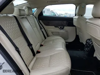2018 Jaguar XJ with VIN SAJWJ2GD1J8W13874, listed as a Copart auction lot 46058483 with 46,898 mi miles. Bid and sale history available at carsss.com. Image 10.