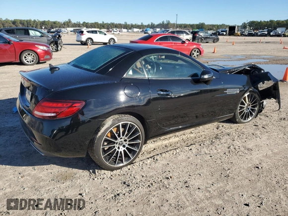 2019 Mercedes-Benz SLC 300 z VIN WDDPK3JA2KF160422, wystawiony jako Copart lot #82179423 z przebiegiem 31 052 mil mil oraz . Historia ofert i sprzedaży dostępna na DreamBid. Obrazek 3.